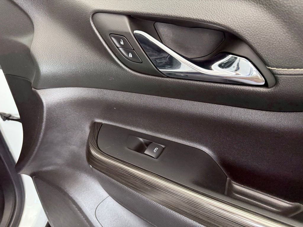 Used 2023 GMC Acadia SLT image 62