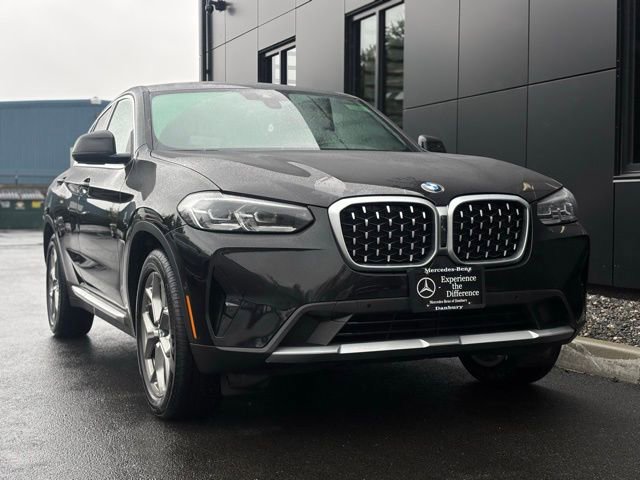 Used 2024 BMW X4 xDrive30i w/ Premium Package AWD/4WD image 11