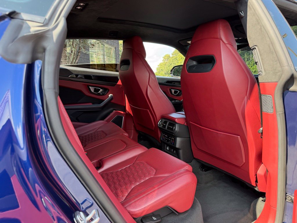 Used 2021 Lamborghini Urus AWD/4WD image 39