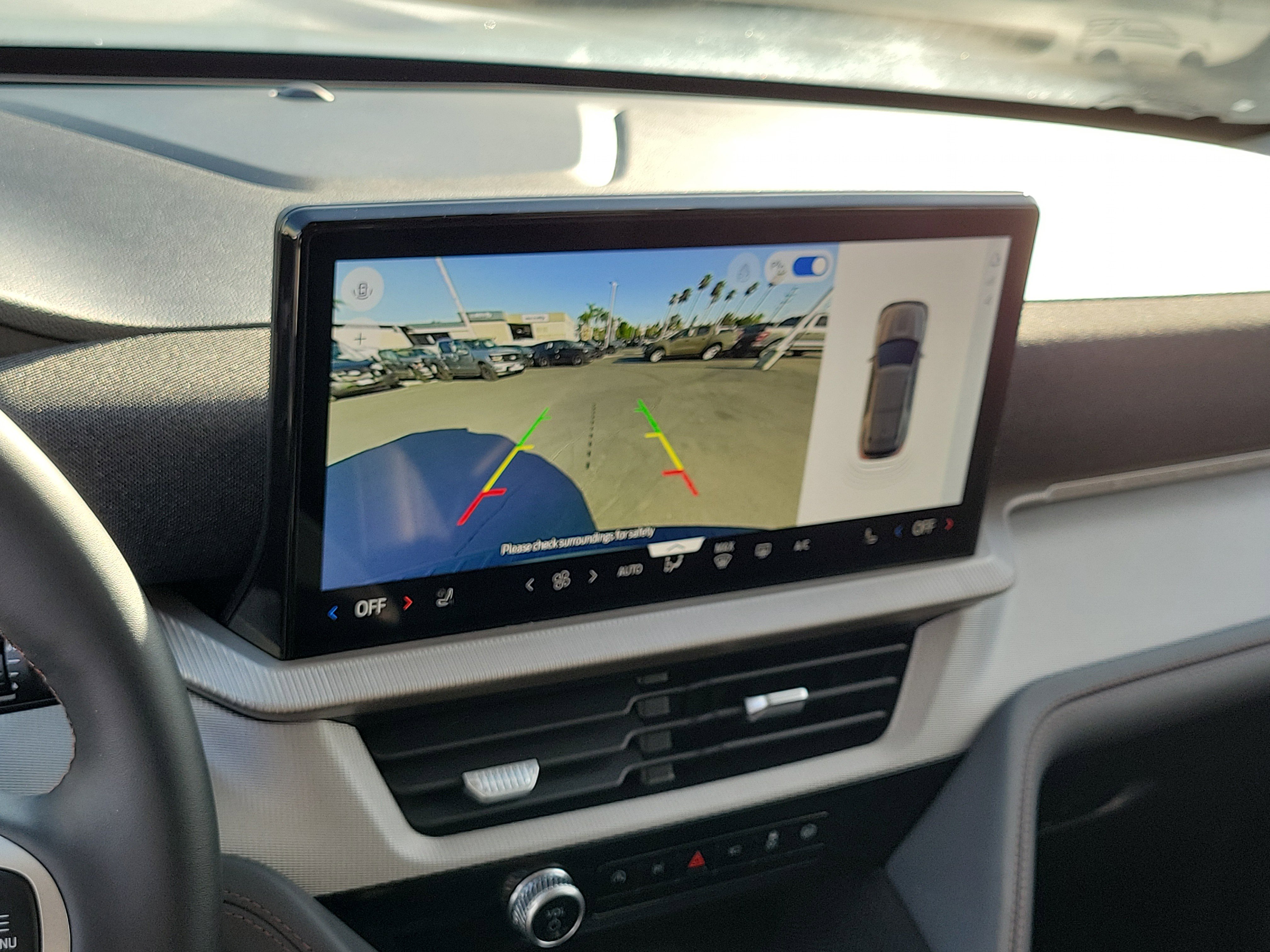 Used 2026 Ford Explorer Active w/ Active Comfort Package RWD image 9