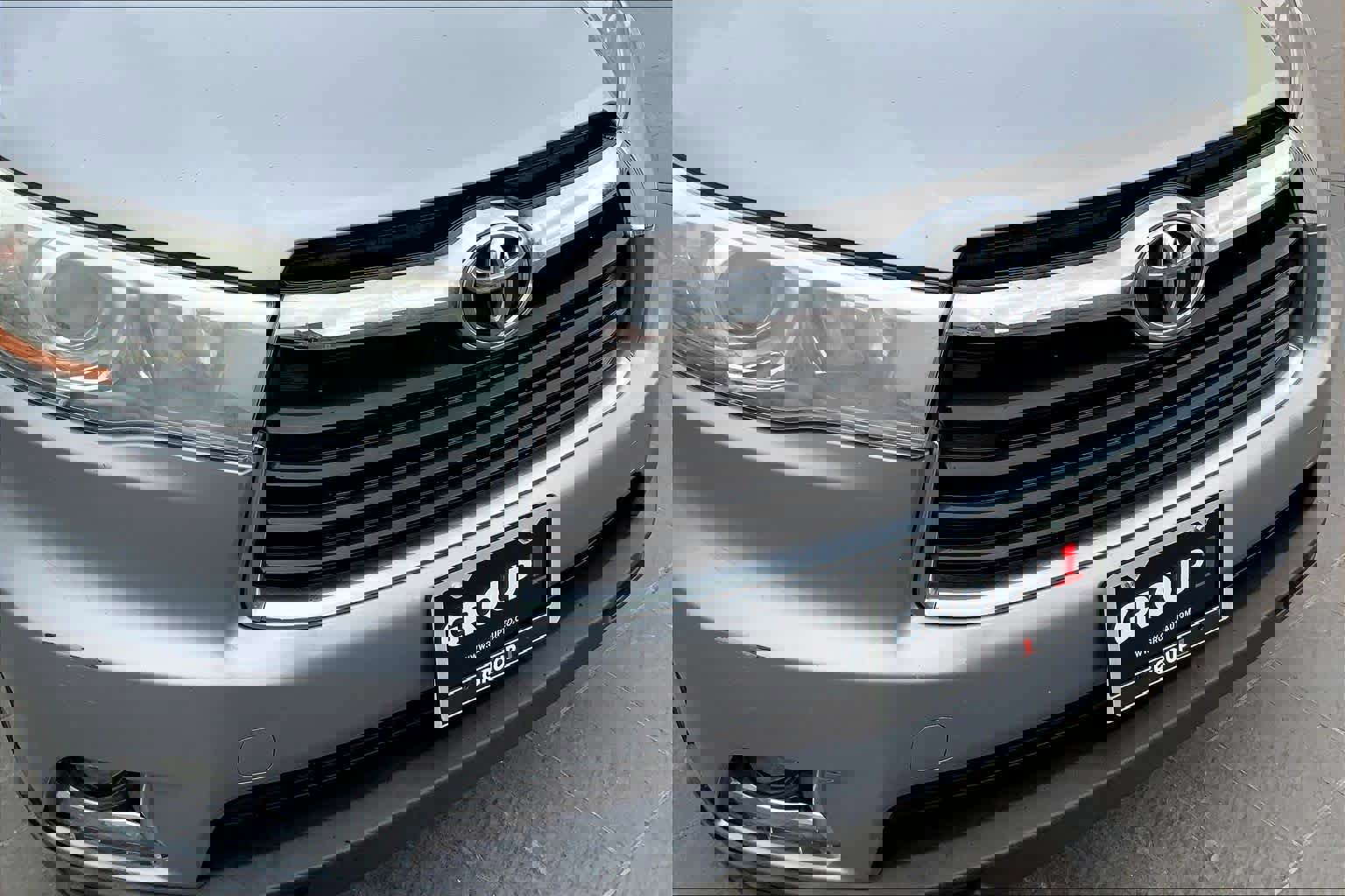 Used 2014 Toyota Highlander Limited AWD/4WD image 29