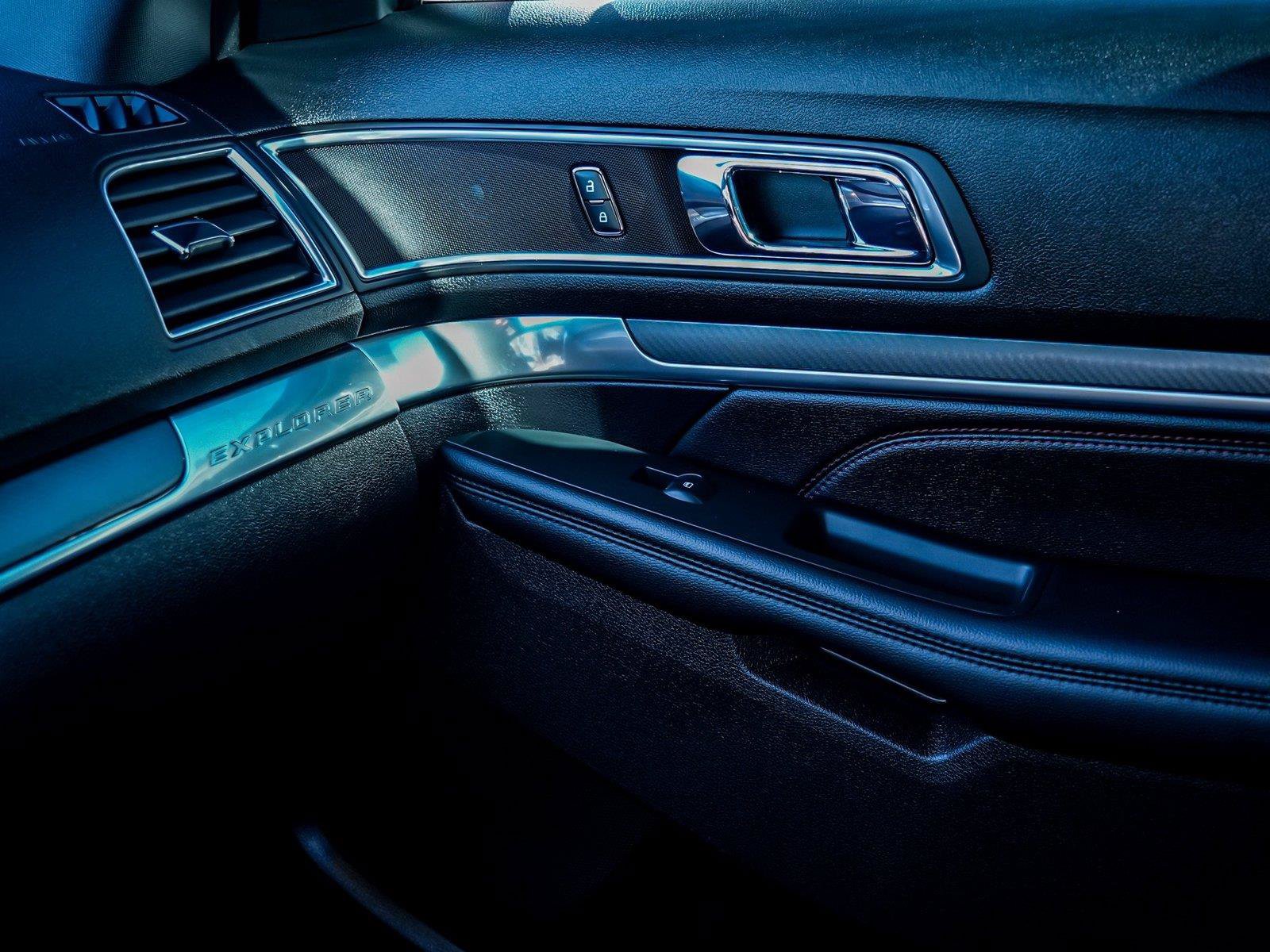 Used 2019 Ford Explorer Sport w/ Equipment Group 401A AWD/4WD image 18