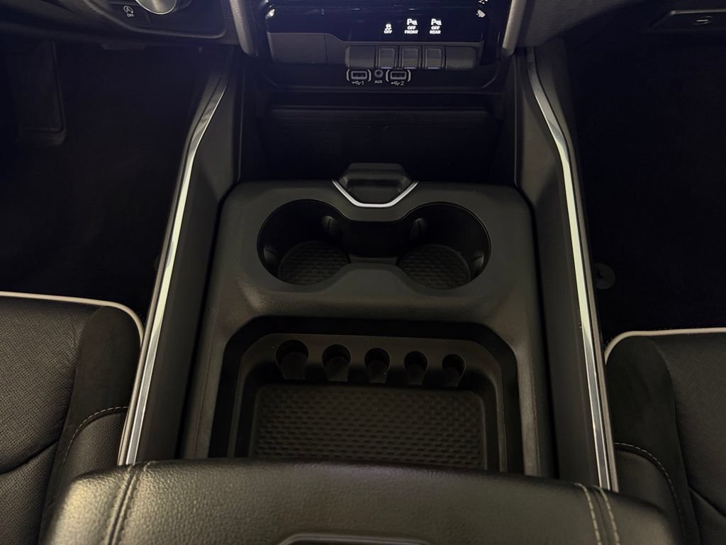 Used 2025 RAM 1500 Laramie w/ Sport Appearance Package AWD/4WD image 20