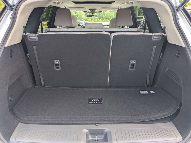 Used 2027 INFINITI QX60 Pure w/ Cargo Package FWD image 12