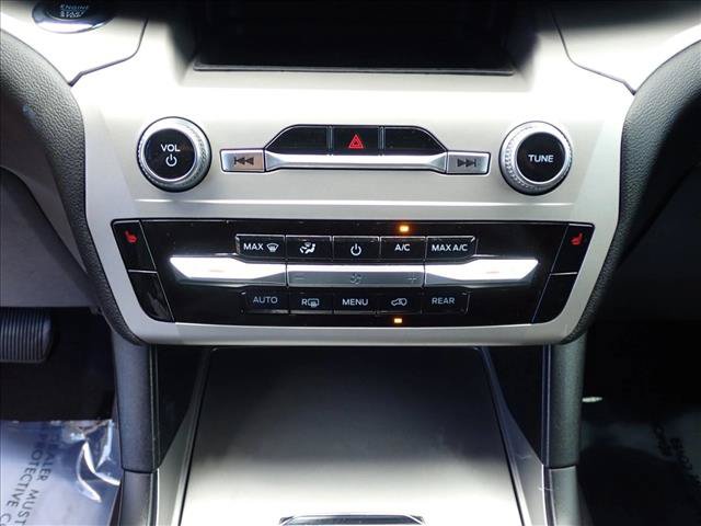 Used 2023 Ford Explorer XLT RWD image 19