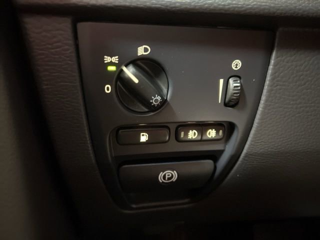 Used 2010 Volvo XC90 3.2 R-Design image 42