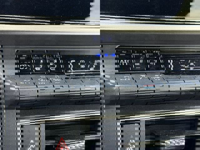 Used 2025 Toyota Camry XSE w/ Premium Package image 22