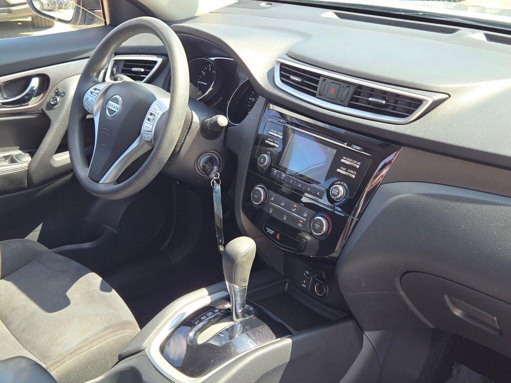 Used 2015 Nissan Rogue S AWD/4WD image 7