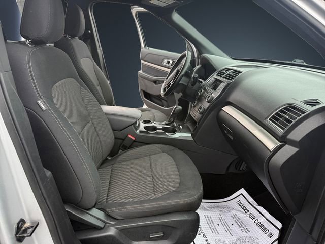 Used 2019 Ford Explorer XLT image 15