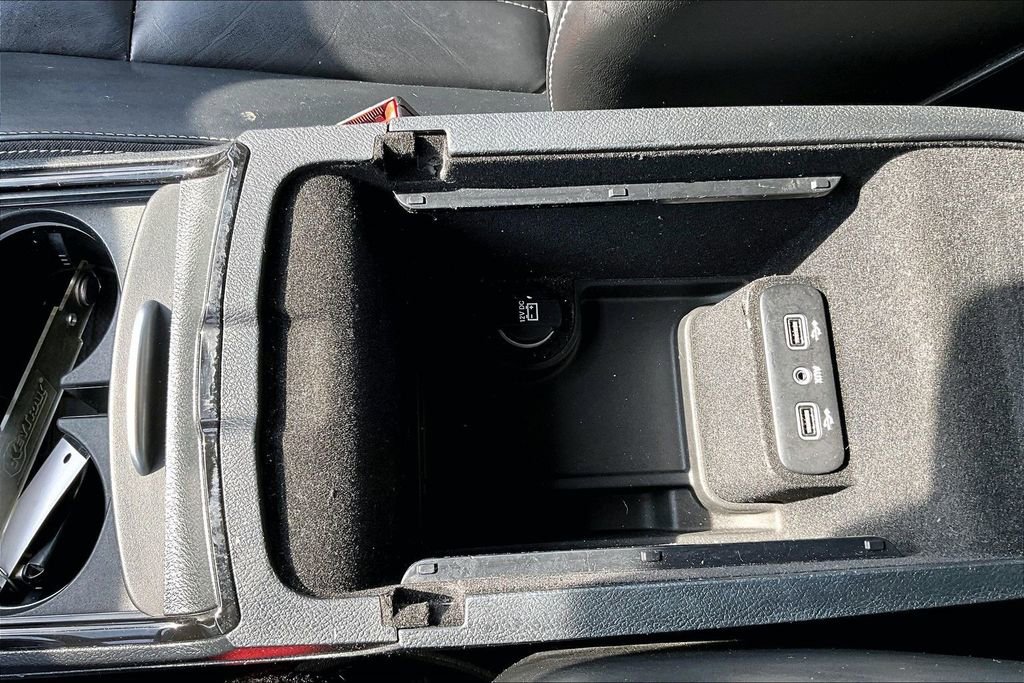 Used 2017 Chrysler 300 S AWD/4WD image 29