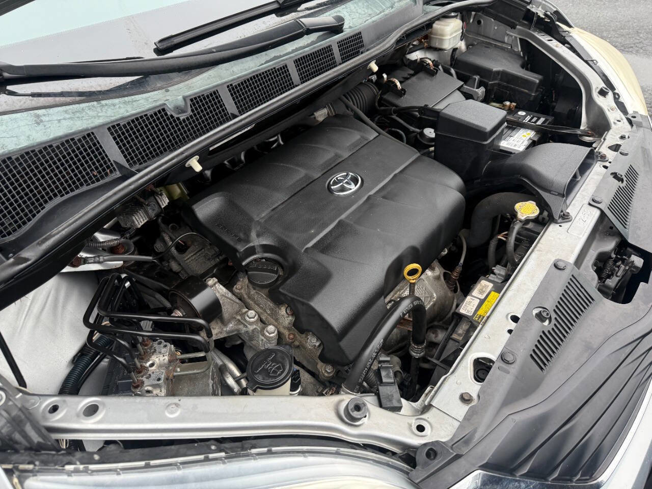 Used 2013 Toyota Sienna LE image 42