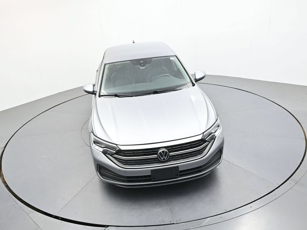 Used 2024 Volkswagen Jetta SE FWD image 23