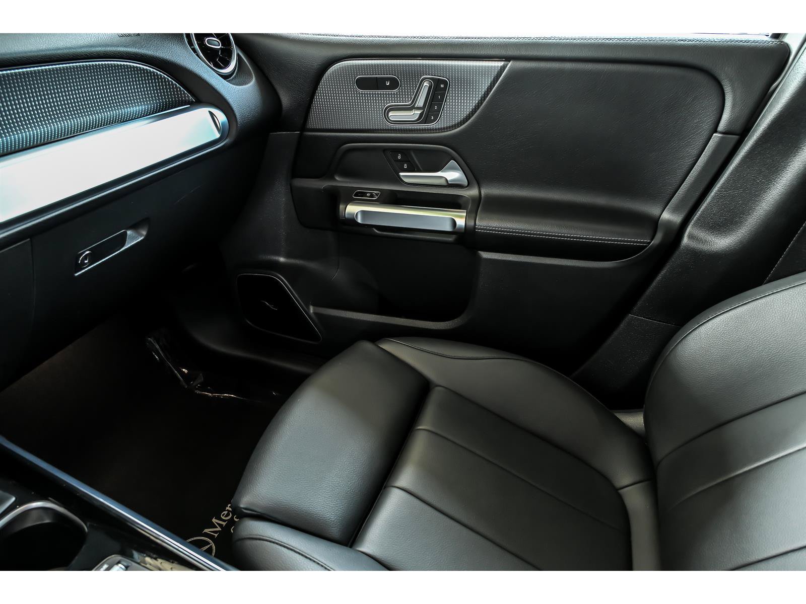 Certified 2021 Mercedes-Benz GLB 250 4MATIC image 24
