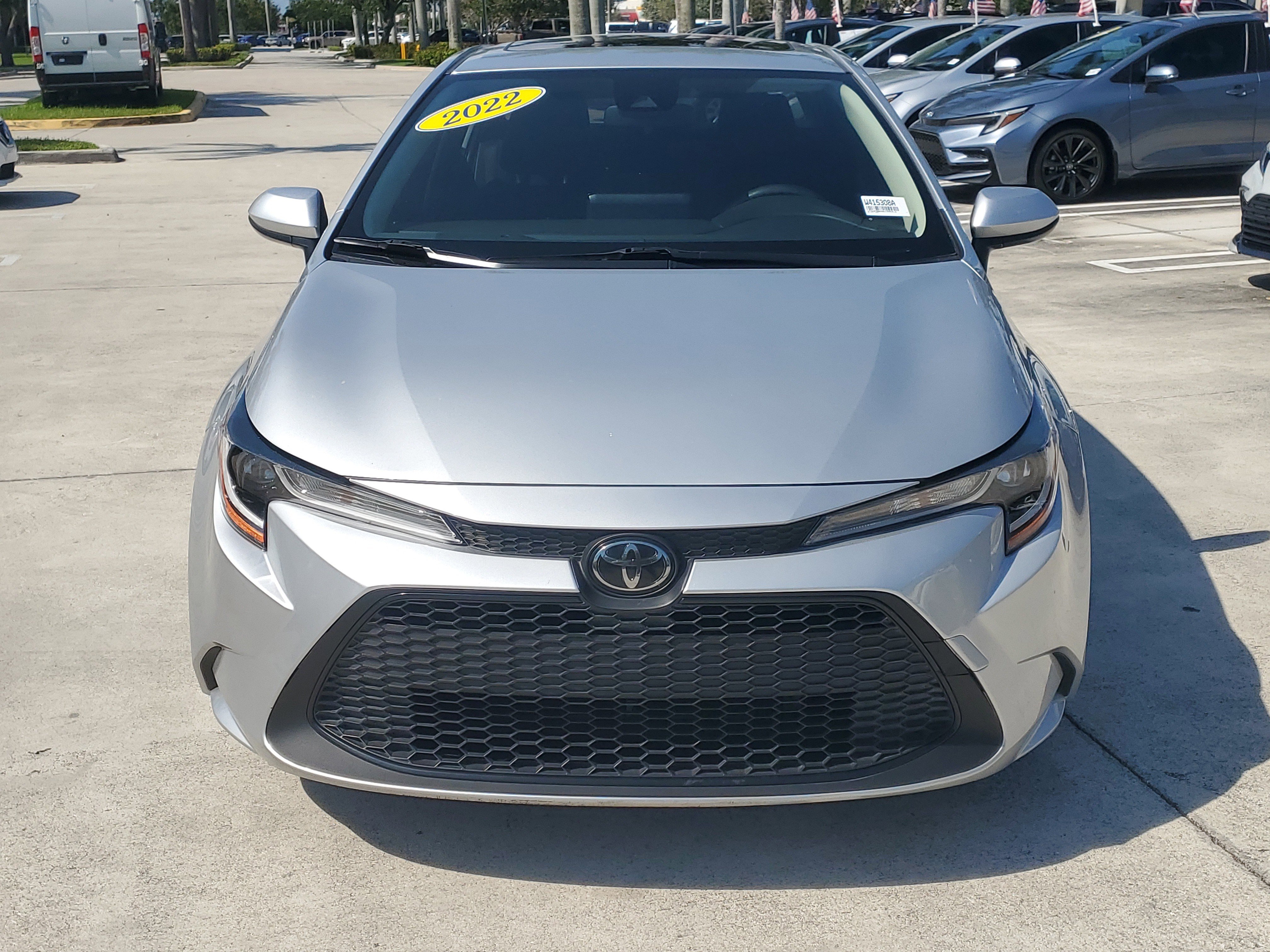 Used 2022 Toyota Corolla LE w/ LE Premium Package FWD image 8