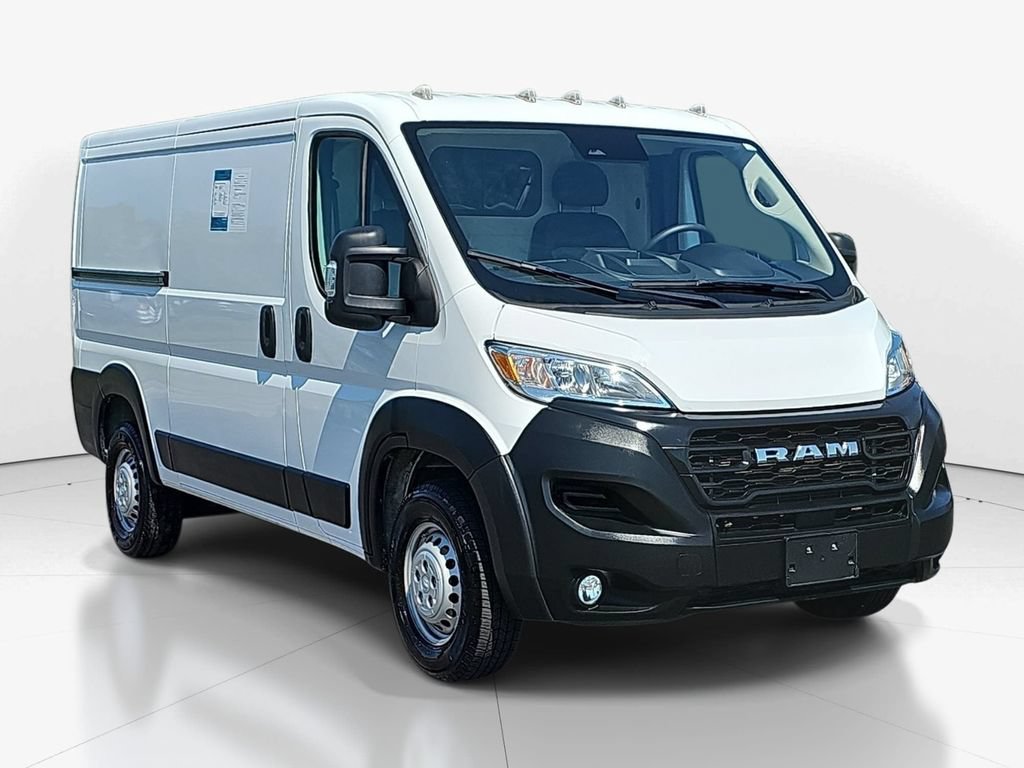 Used 2025 RAM ProMaster 2500 w/ Convenience Group FWD video 3