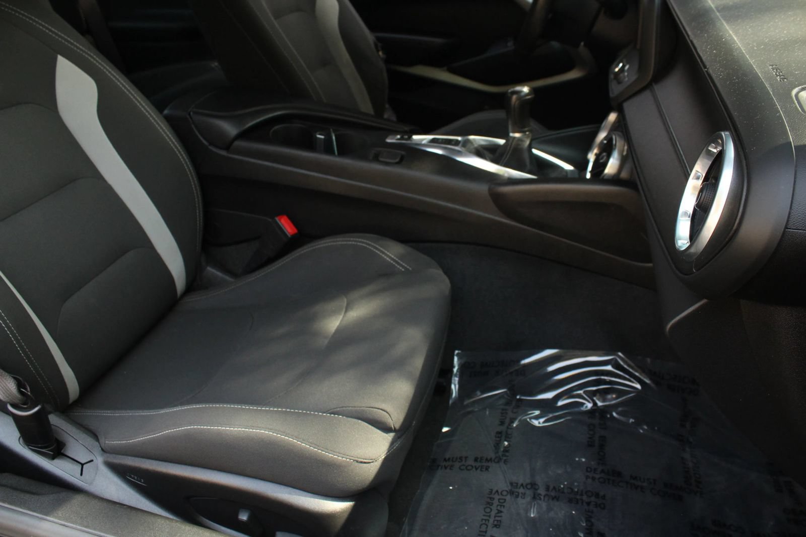 Used 2017 Chevrolet Camaro LT RWD image 19