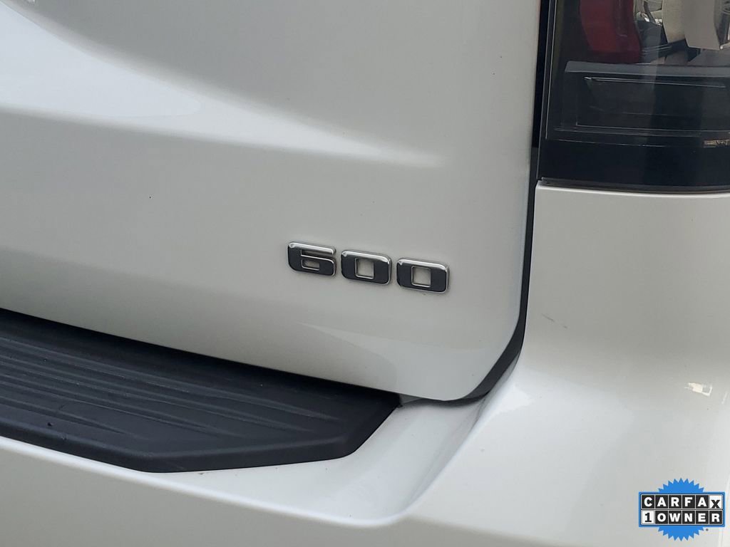 Used 2023 Cadillac Escalade Premium Luxury image 7