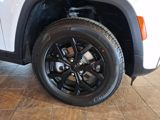 New 2026 Jeep Grand Cherokee Altitude AWD/4WD image 5