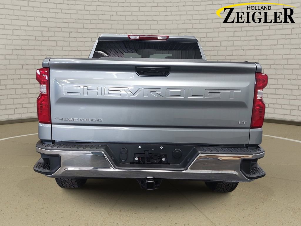 Used 2023 Chevrolet Silverado 1500 LT AWD/4WD image 6