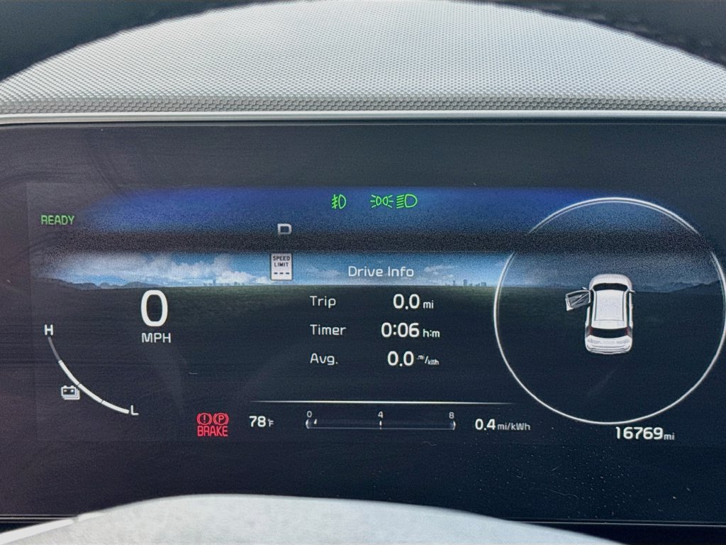 Used 2023 Kia Niro Wave w/ Wave Preserve Package FWD image 13