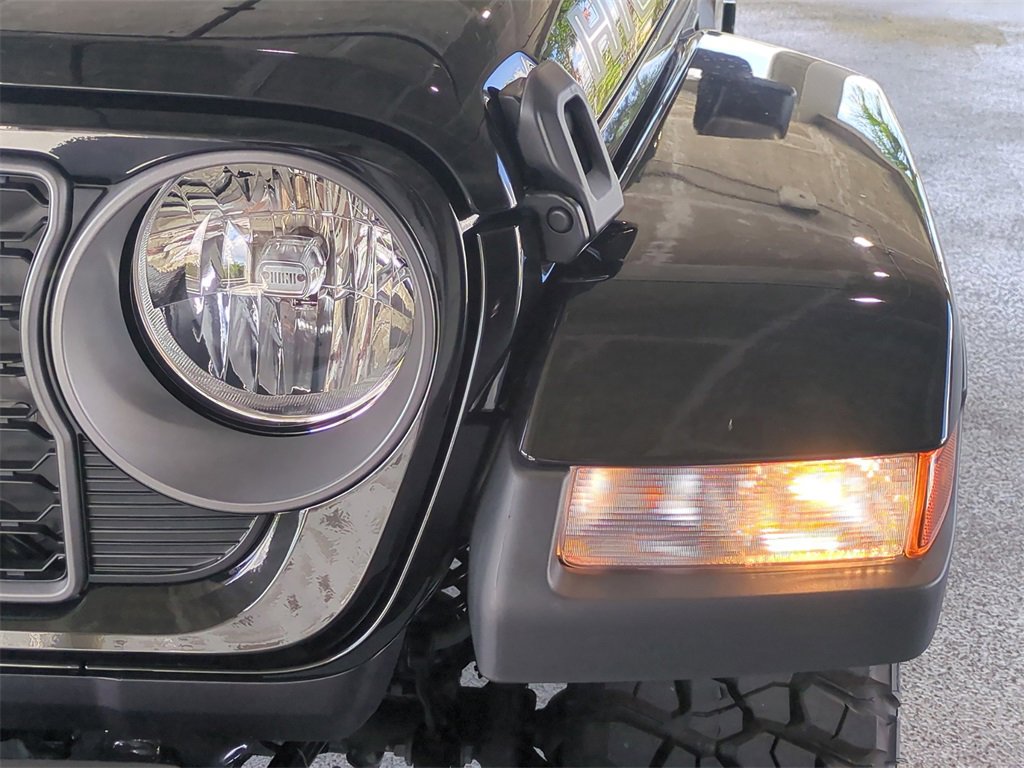 New 2025 Jeep Gladiator Sport image 10