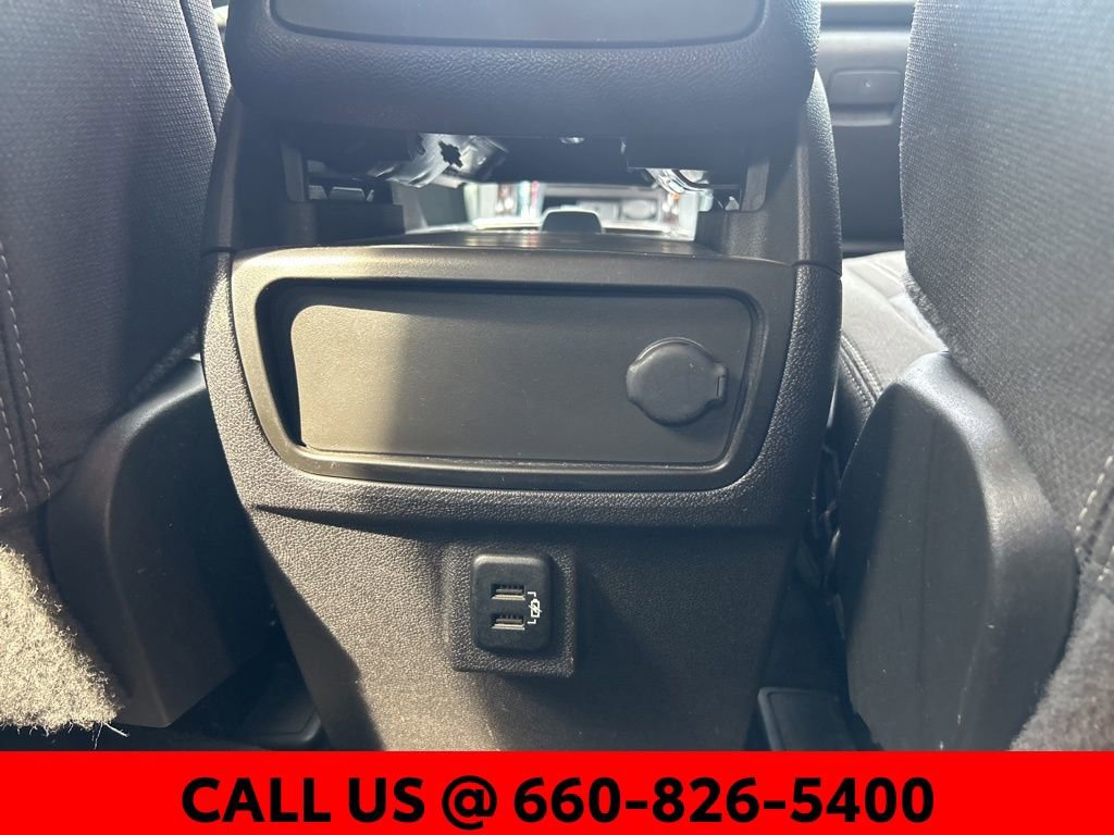 Used 2017 Chevrolet Traverse LT image 12