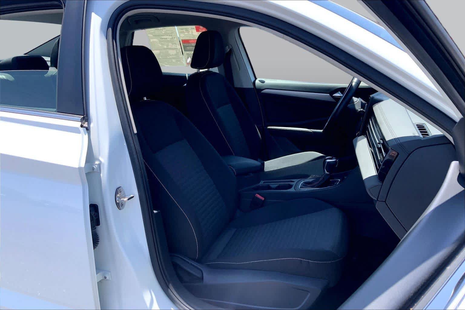 Used 2025 Volkswagen Jetta S FWD image 9