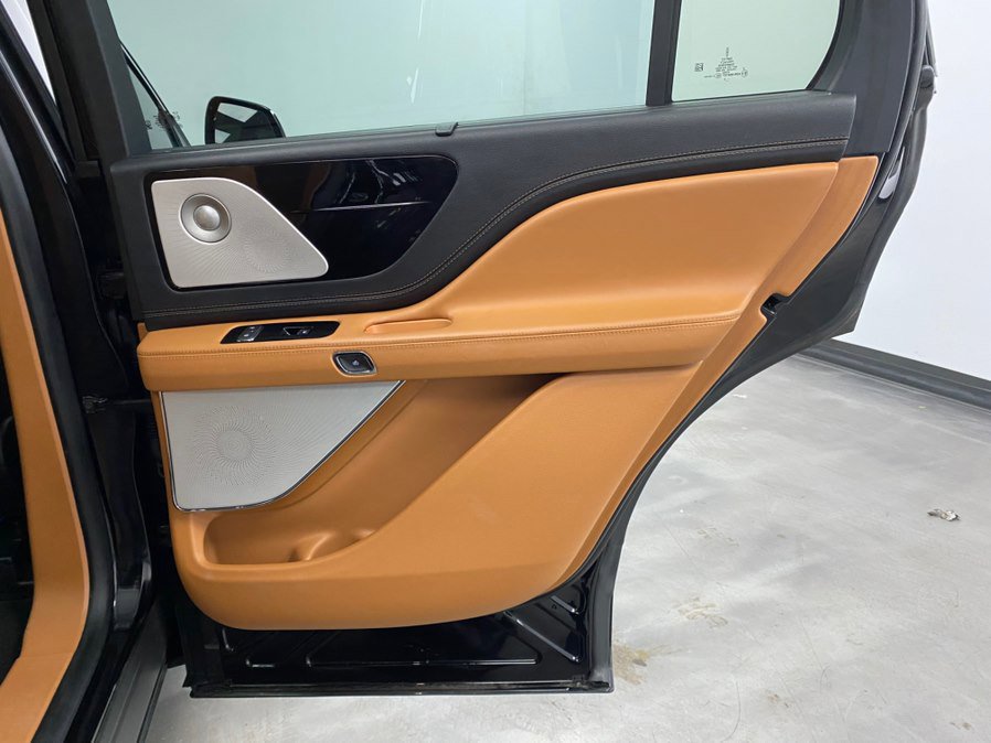 Used 2020 Lincoln Aviator Black Label w/ Dynamic Handling Package AWD/4WD image 32