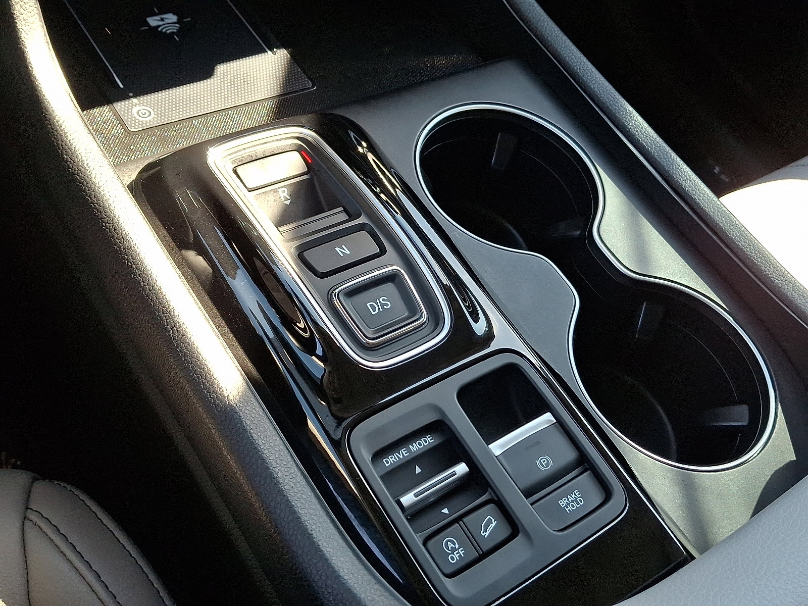 Used 2025 Honda Pilot EX-L image 18