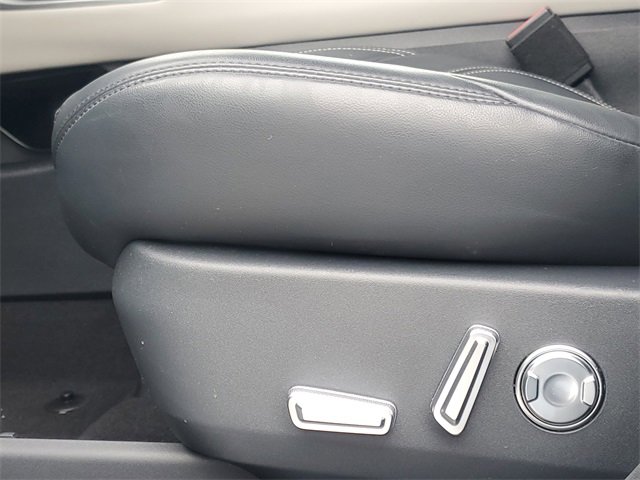 Certified 2025 Lincoln Nautilus Premier image 12