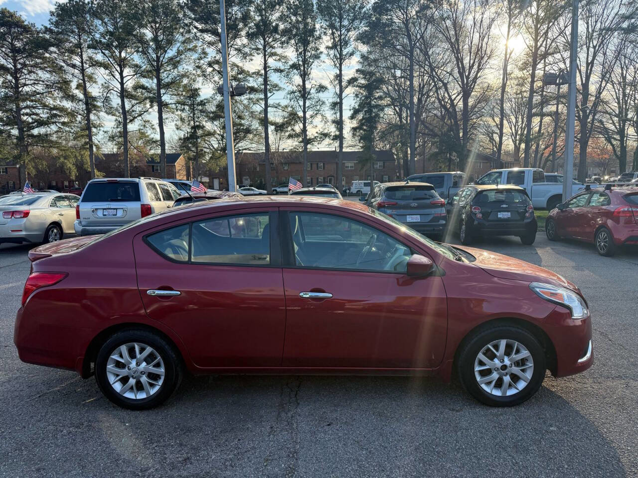Used 2017 Nissan Versa SV w/ SV Special Edition Package image 7
