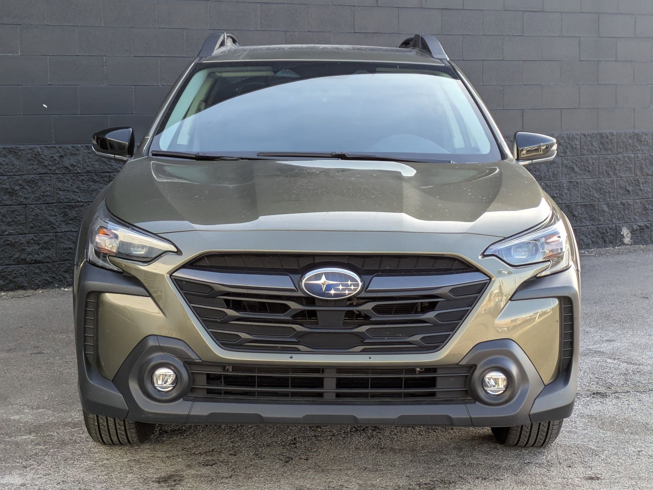 Used 2025 Subaru Outback Premium image 2