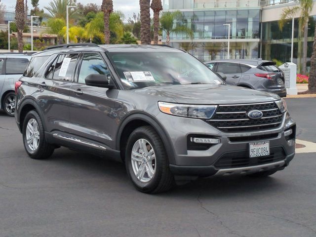 Used 2022 Ford Explorer XLT w/ Equipment Group 202A RWD image 3