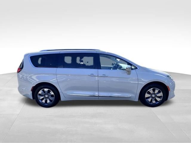 Used 2020 Chrysler Pacifica Limited w/ Advanced Safetytec Group FWD image 8