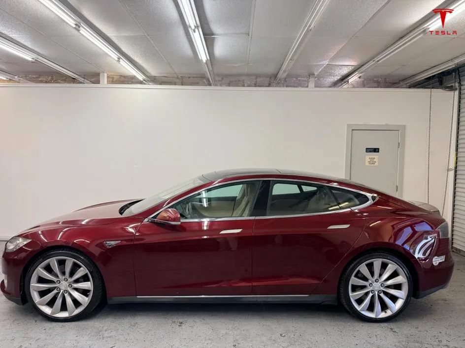 Used 2012 Tesla Model S Signature Performance RWD image 7