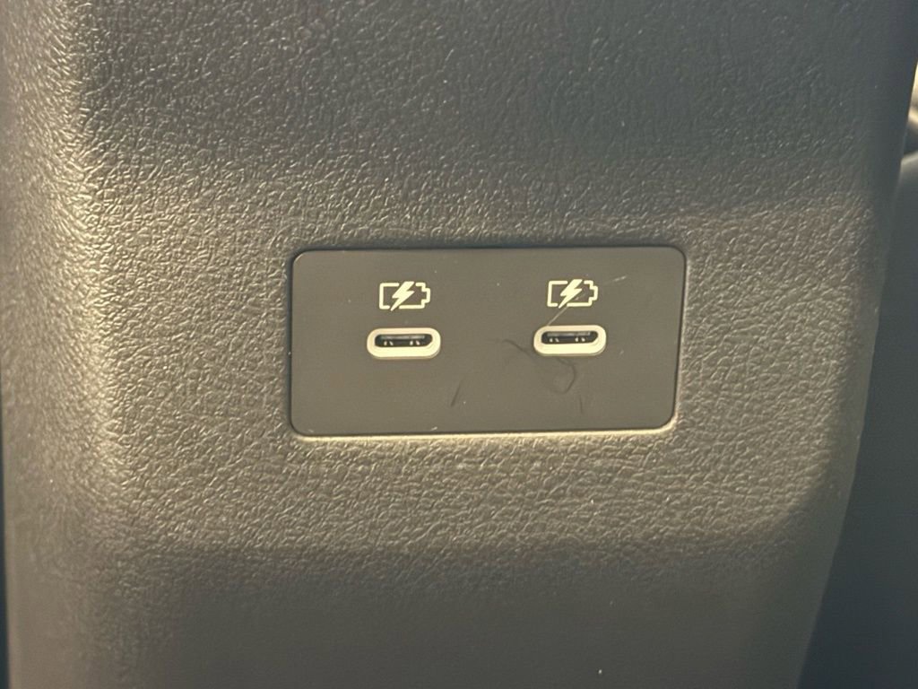 Used 2025 Nissan Kicks SR FWD image 18