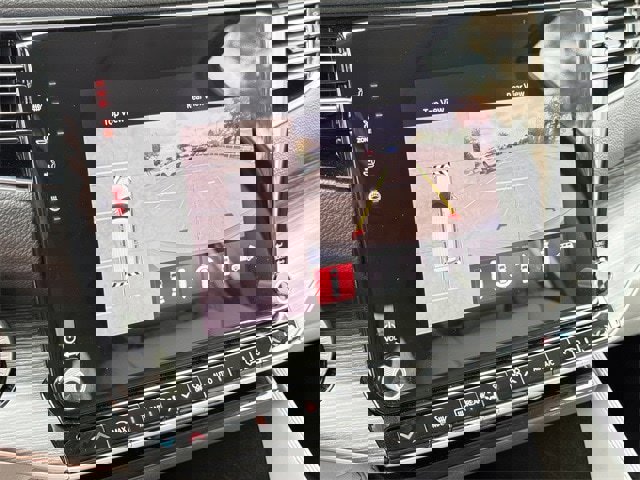 Used 2024 Jeep Wagoneer L Series III w/ Premium Group I image 17