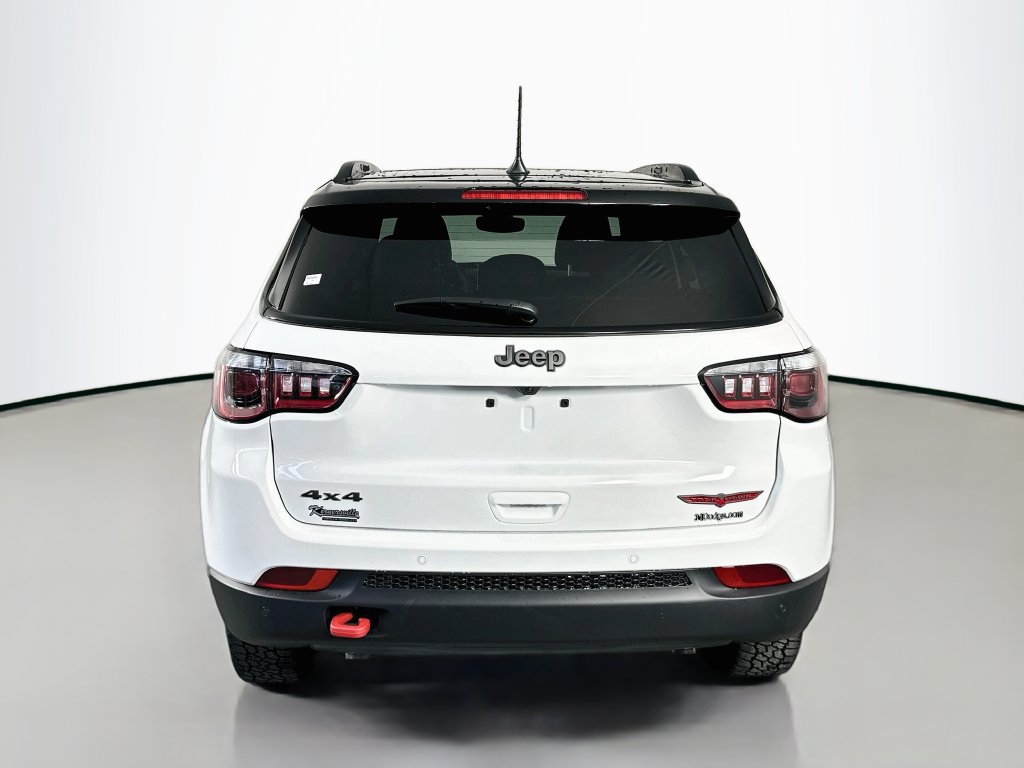 New 2026 Jeep Compass Trailhawk w/ Sun, Sound & Navigation Group AWD/4WD image 6
