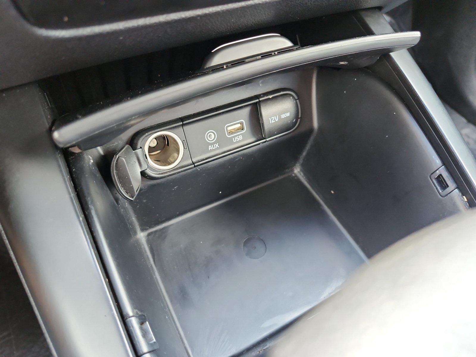 Used 2019 Kia Sorento AWD V6 image 18