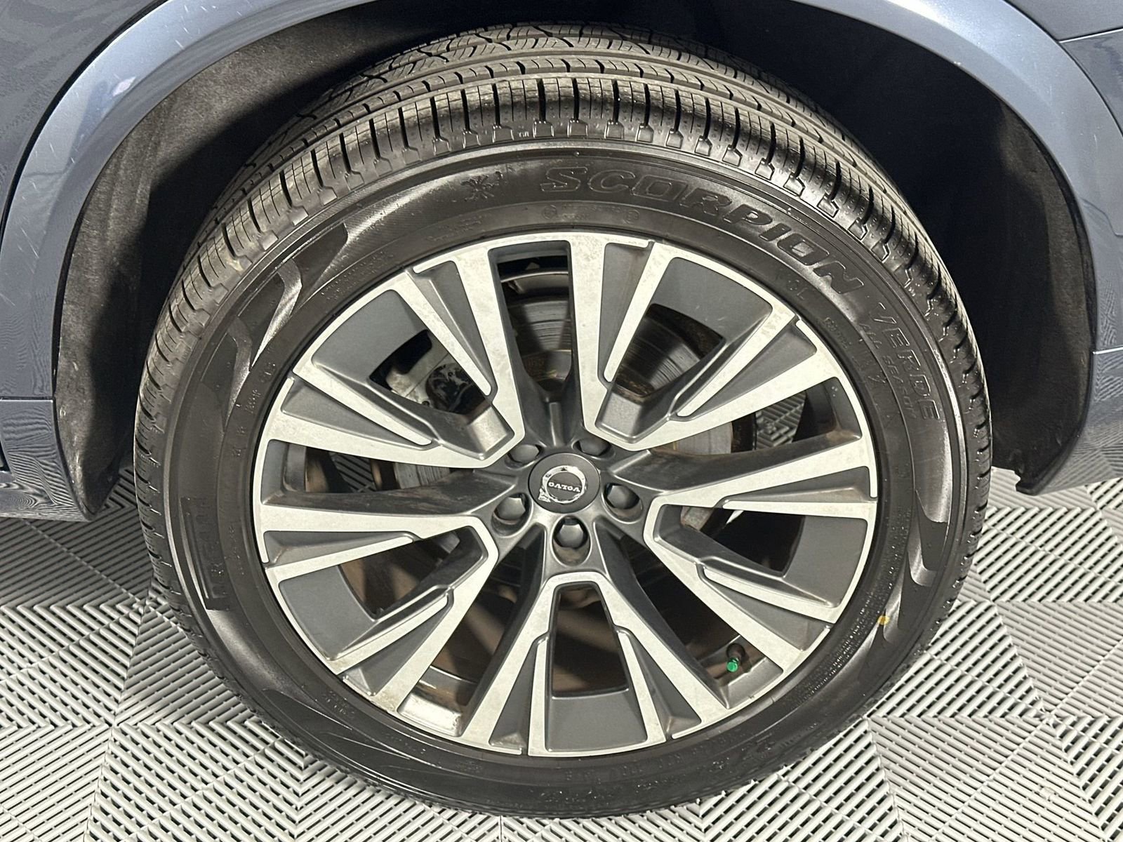 Used 2020 Volvo XC90 T6 Momentum AWD/4WD image 10