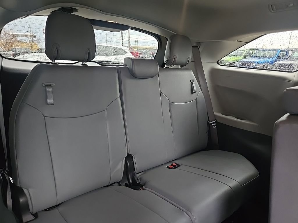 Used 2024 Toyota Sienna XLE image 84