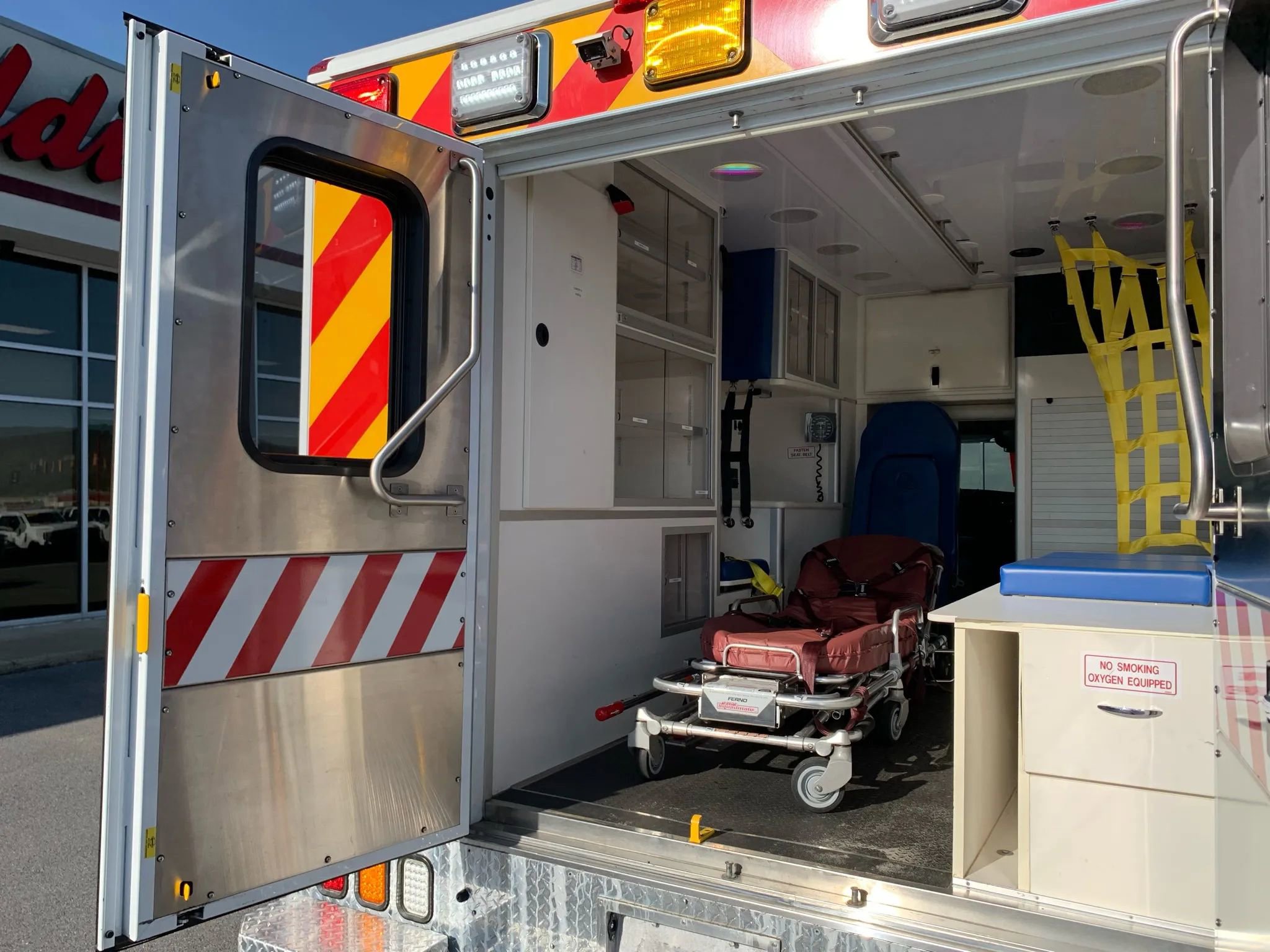 Used 2014 Chevrolet Express 4500 w/ Ambulance Package image 49