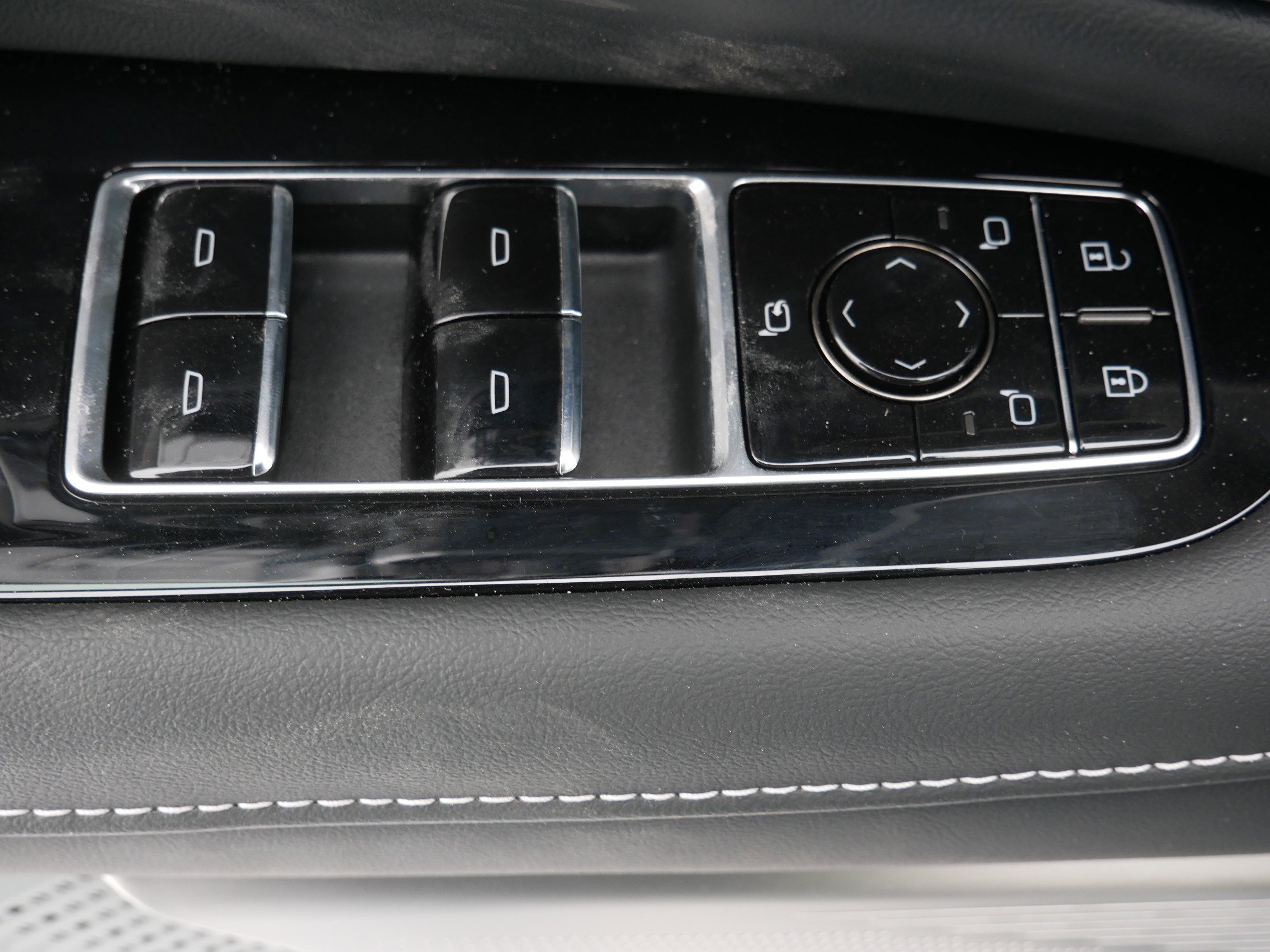 New 2026 Cadillac Optiq Sport 1 image 18