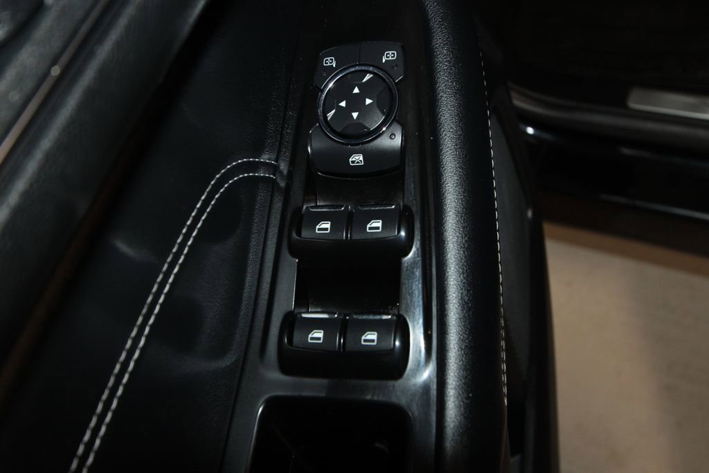 Used 2020 Ford Edge Titanium AWD/4WD image 6