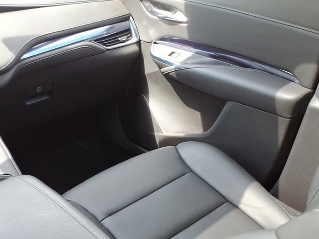 Certified 2023 Cadillac XT4 Luxury w/ Cold Weather Package image 11