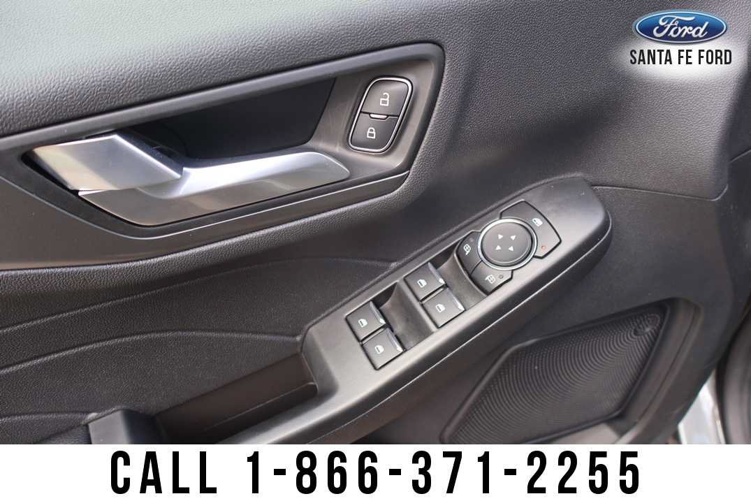 Used 2025 Ford Escape SE FWD image 9