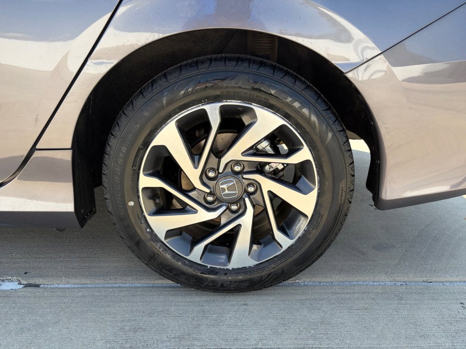 Used 2018 Honda Civic EX image 26
