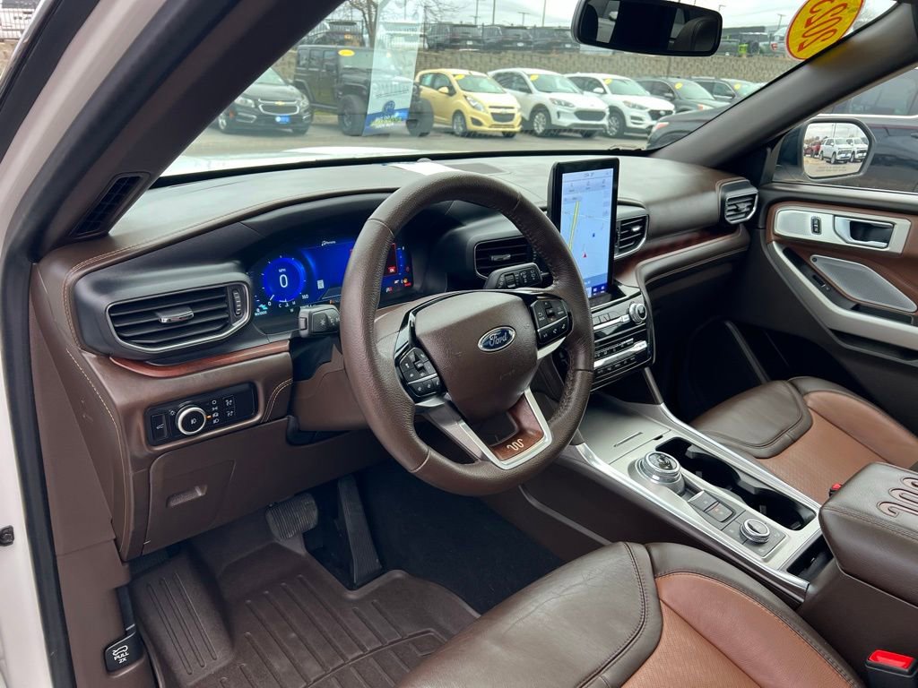 Used 2023 Ford Explorer King Ranch w/ Technology Package image 18