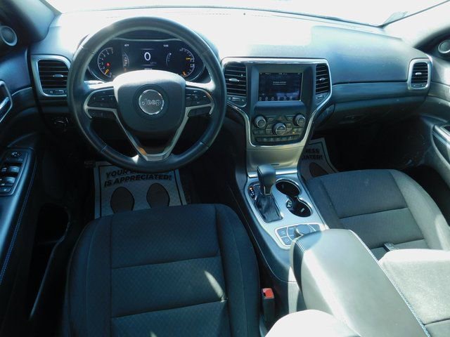 Used 2019 Jeep Grand Cherokee Laredo image 9