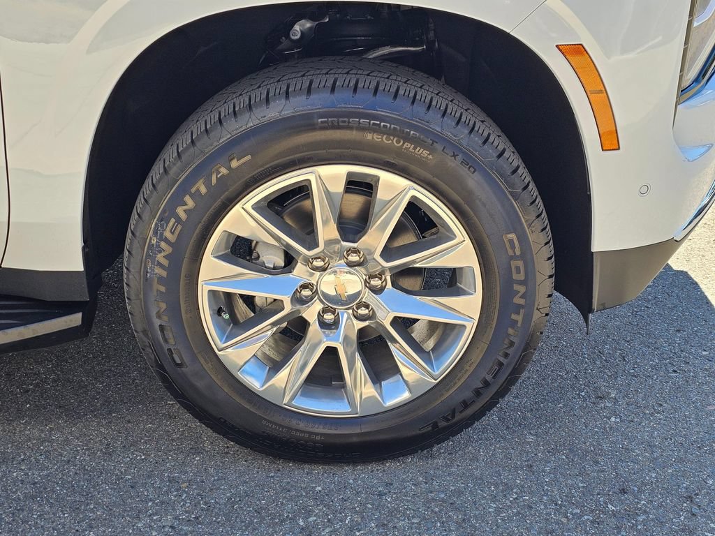 New 2026 Chevrolet Suburban Premier w/ Sun And Tow Package AWD/4WD image 9